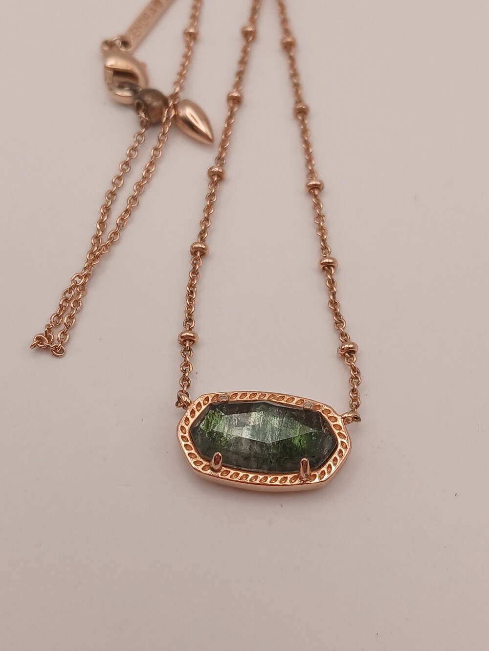 Kendra Scott Necklace Green & Rose Goldtone (read)